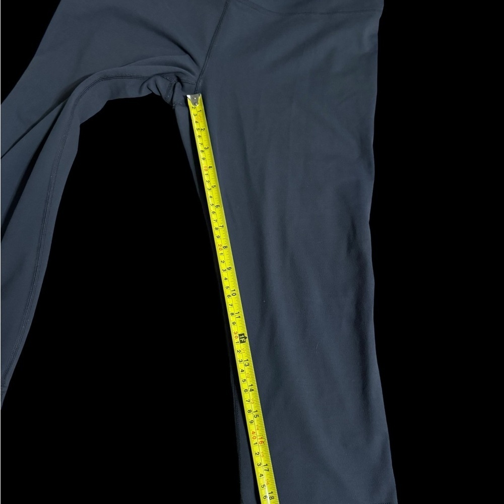 Slate Gray cropped Under Armour Leggings Lg - Picture 2 of 5